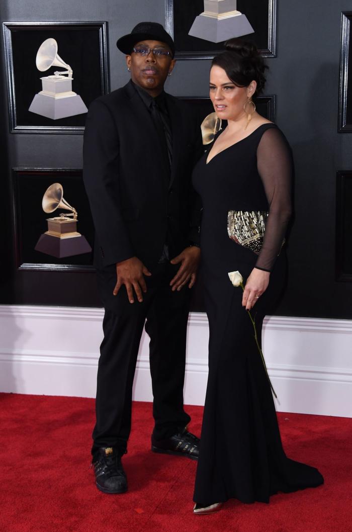 Lorde cosió su reivindicación contra el acoso a su vestido de los Grammy