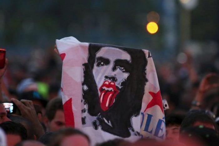 Taburete se dirige a los "tontos de Twitter" y se lía buena