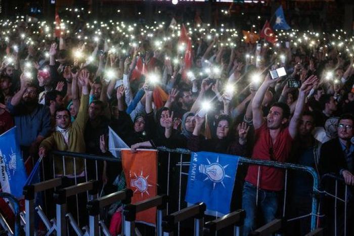 Elecciones en Turquía: los islamistas de Erdogan pierden la mayoría absoluta (VÍDEO, FOTOS)