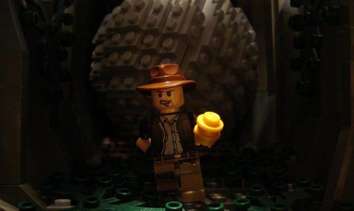 Un chico convierte su currículum en una pieza de Lego