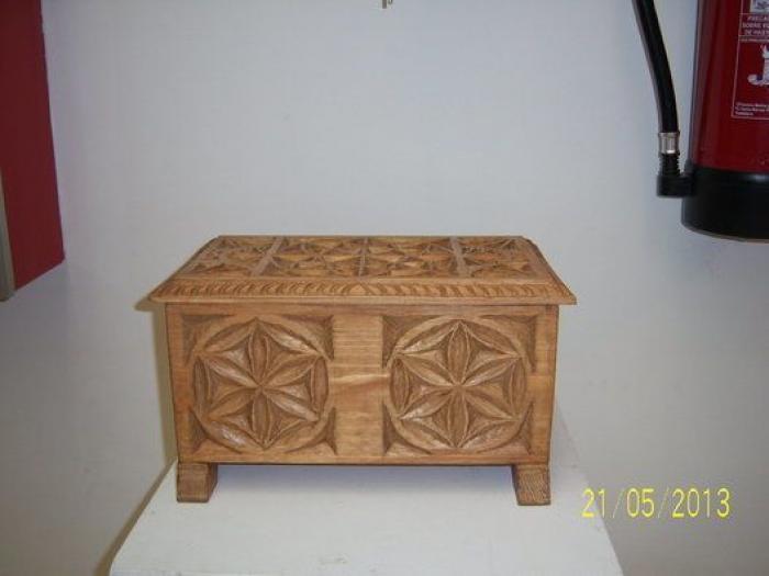 Josefa, 75 años y alumna de la universidad popular: "Me mantiene ocupada y con la cabeza activa"