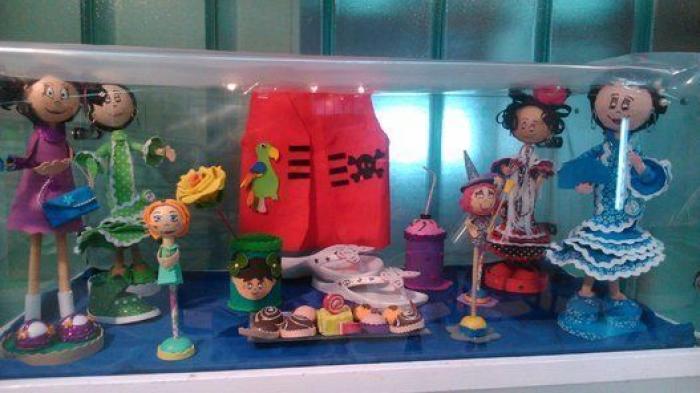 Josefa, 75 años y alumna de la universidad popular: "Me mantiene ocupada y con la cabeza activa"