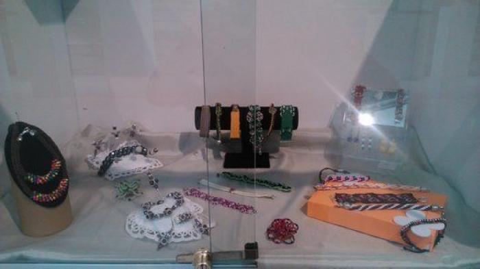 Josefa, 75 años y alumna de la universidad popular: "Me mantiene ocupada y con la cabeza activa"