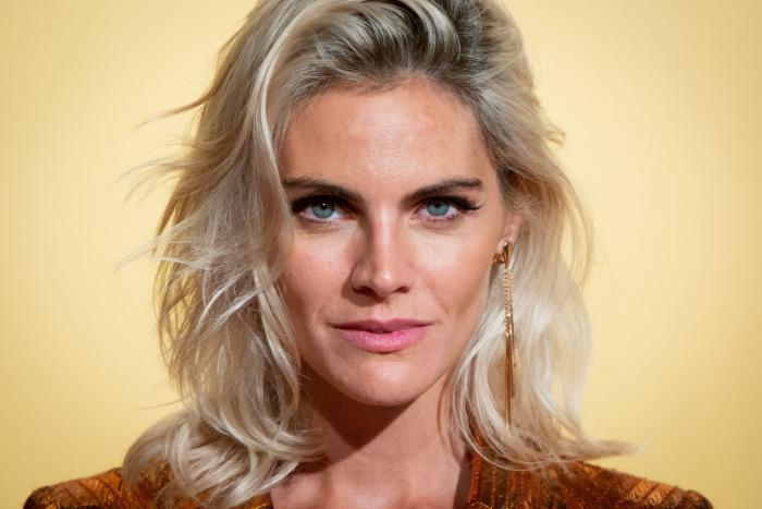 Amaia Salamanca ha vuelto a cambiar de imagen: su evolución desde 'Los hombres de Paco'