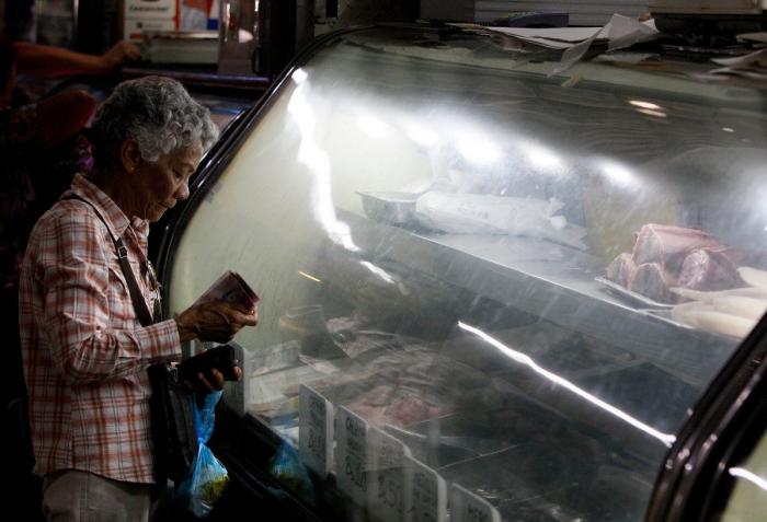 Felipe González se refiere a Podemos como "los monaguillos" del chavismo