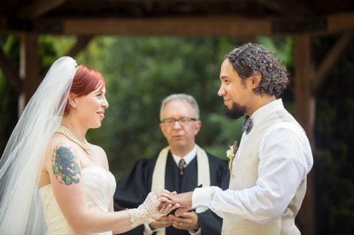 19 novias que supieron sacar partido a sus tatuajes el día de su boda (FOTOS)