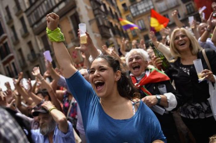 La nueva España multicolor se estrena en los ayuntamientos