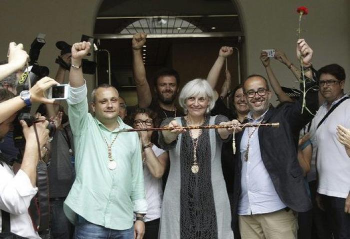 La nueva España multicolor se estrena en los ayuntamientos