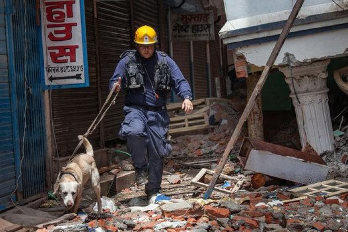 Omar Havana, el único fotógrafo español residente en Nepal, alerta ante el olvido tras el terremoto