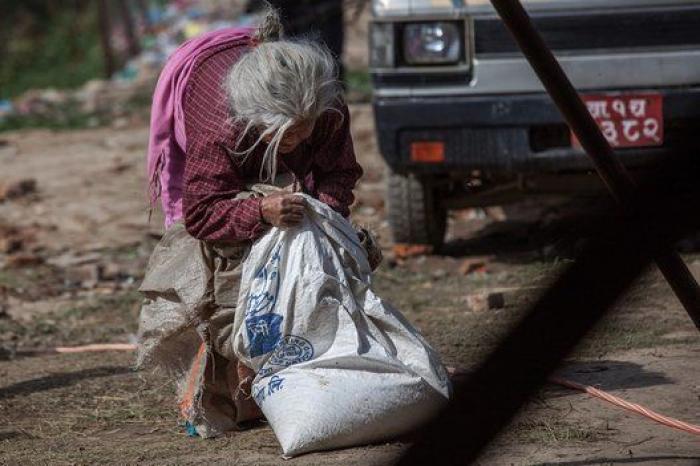 Omar Havana, el único fotógrafo español residente en Nepal, alerta ante el olvido tras el terremoto