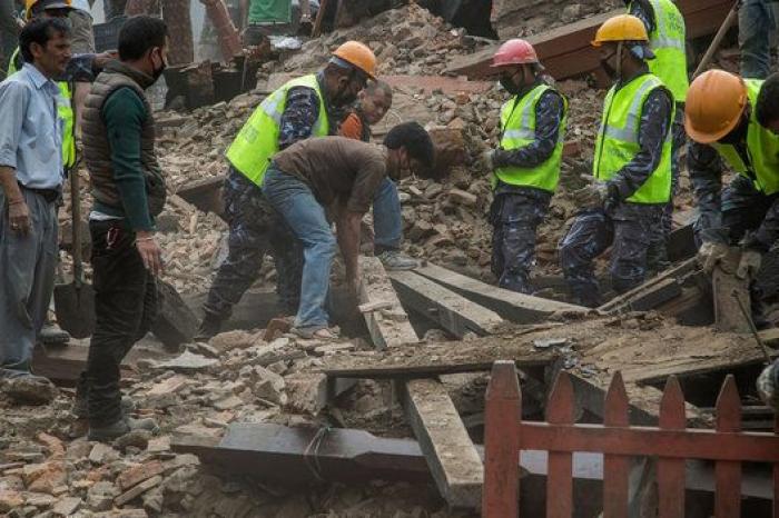 Omar Havana, el único fotógrafo español residente en Nepal, alerta ante el olvido tras el terremoto