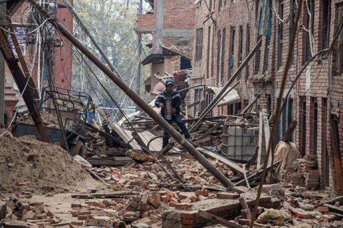 Omar Havana, el único fotógrafo español residente en Nepal, alerta ante el olvido tras el terremoto