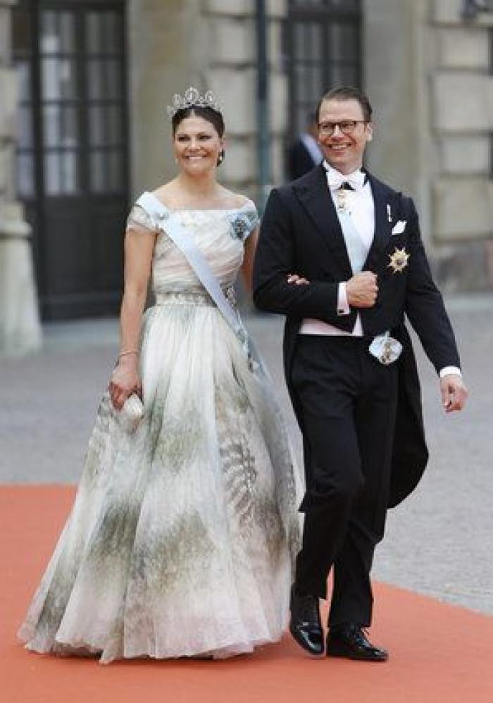 Boda de Carlos Felipe de Suecia y Sofia Hellqvist: el toque español del vestido de la novia