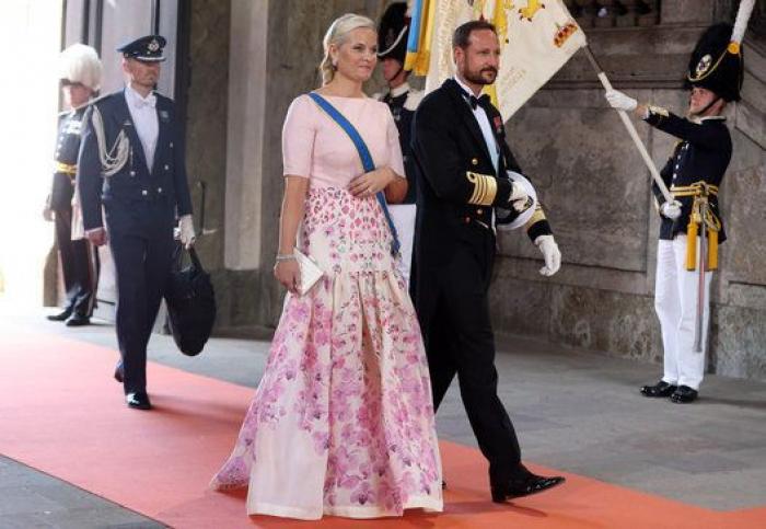 Boda de Carlos Felipe de Suecia y Sofia Hellqvist: el toque español del vestido de la novia