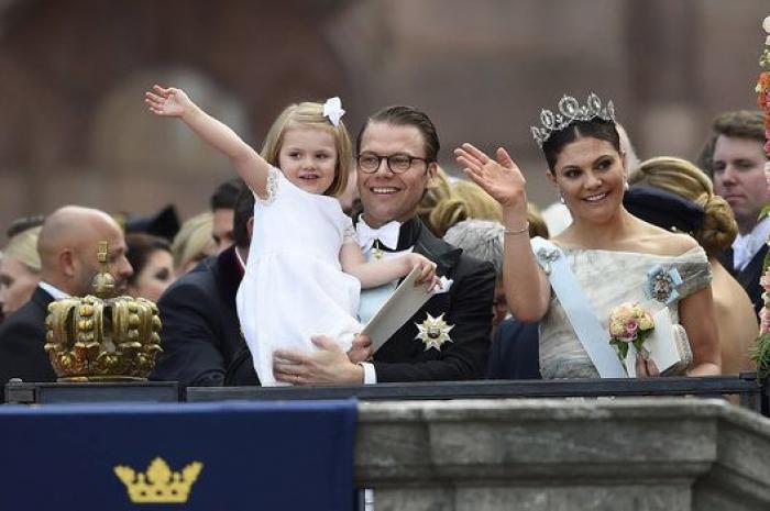 Boda de Carlos Felipe de Suecia y Sofia Hellqvist: el toque español del vestido de la novia