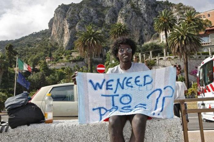 Centenares de migrantes, atrapados en la frontera entre Italia y Francia