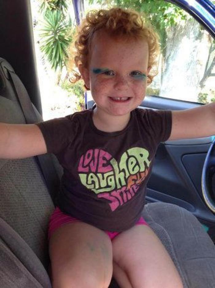 Esto es lo que pasa cuando los niños descubren el maquillaje