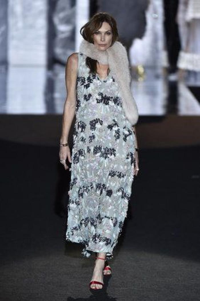 Duyos celebra 20 años en la moda con diez tops "amigas e iconos" y se alza como mejor colección