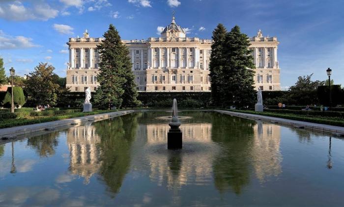 Cinco destinos baratos para viajar en otoño sin salir de España