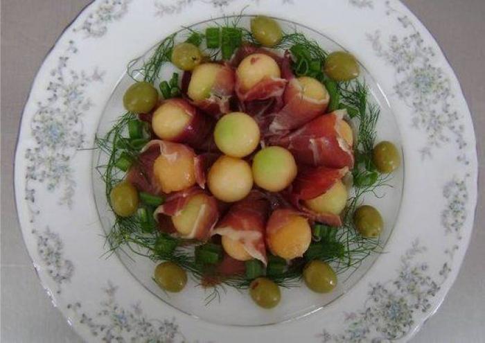 El melón es más que un postre: 17 recetas para preparar con esta fruta