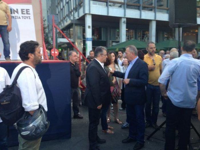 "Los griegos somos la primera víctima, vosotros podéis ser los siguientes"