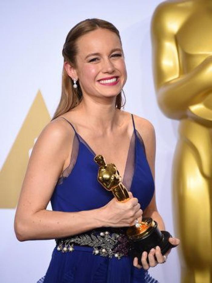 Caras largas ante la premiada a Mejor diseño de vestuario por 'Mad Max' (VÍDEO)