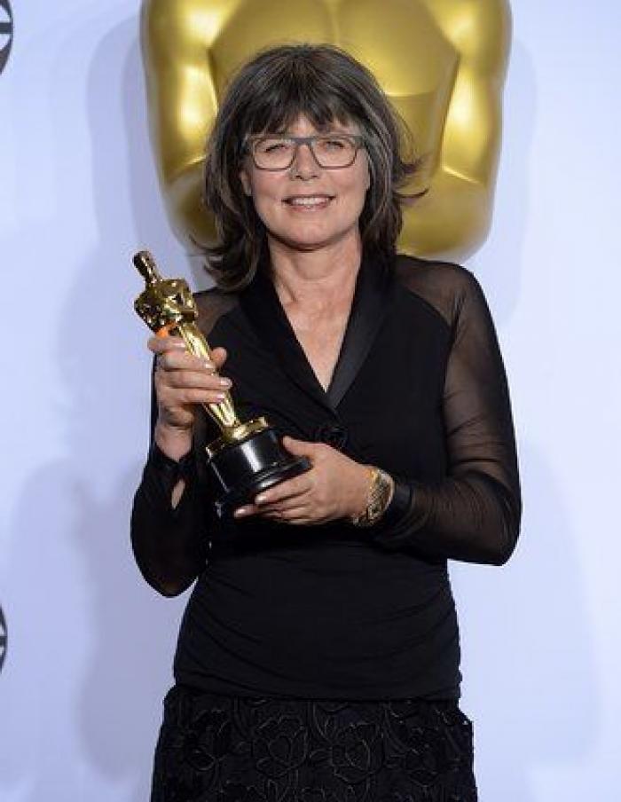 Caras largas ante la premiada a Mejor diseño de vestuario por 'Mad Max' (VÍDEO)