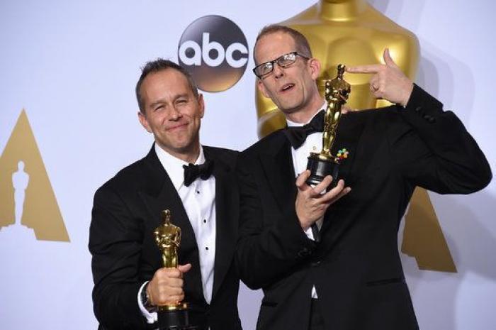 Caras largas ante la premiada a Mejor diseño de vestuario por 'Mad Max' (VÍDEO)