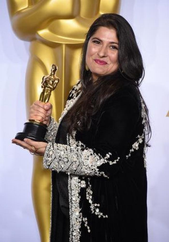 Caras largas ante la premiada a Mejor diseño de vestuario por 'Mad Max' (VÍDEO)