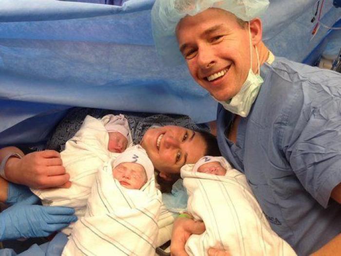 La milagrosa historia de una madre que dio a luz en el coche y su bebé nació en la bolsa amniótica