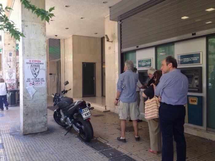 Las calles de Atenas se visten para el referéndum