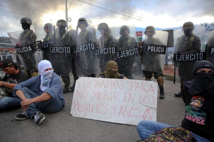 La calle arde en Honduras ante las sospechas de fraude electoral