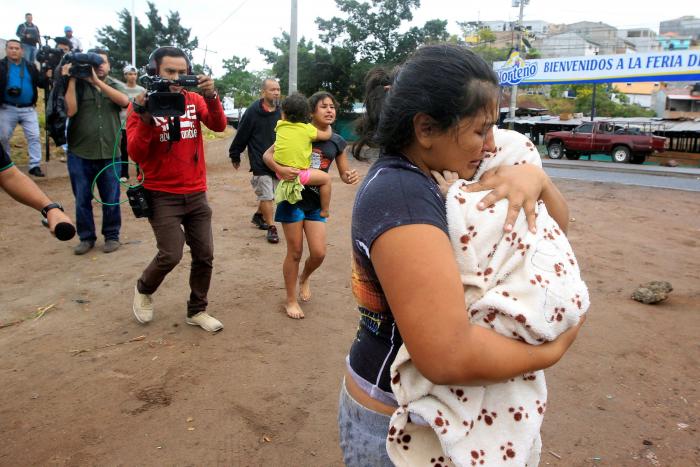 La calle arde en Honduras ante las sospechas de fraude electoral