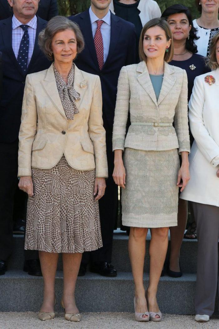 La felicitación navideña de los Reyes revela qué tienen en común Letizia y Leonor