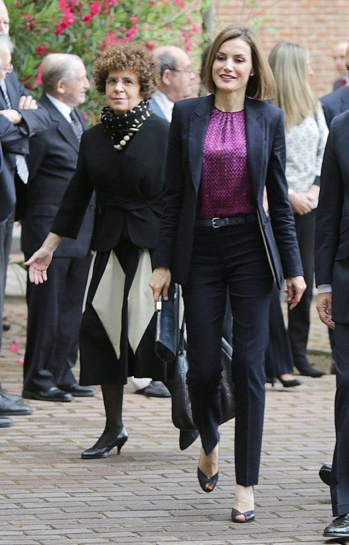 La felicitación navideña de los Reyes revela qué tienen en común Letizia y Leonor