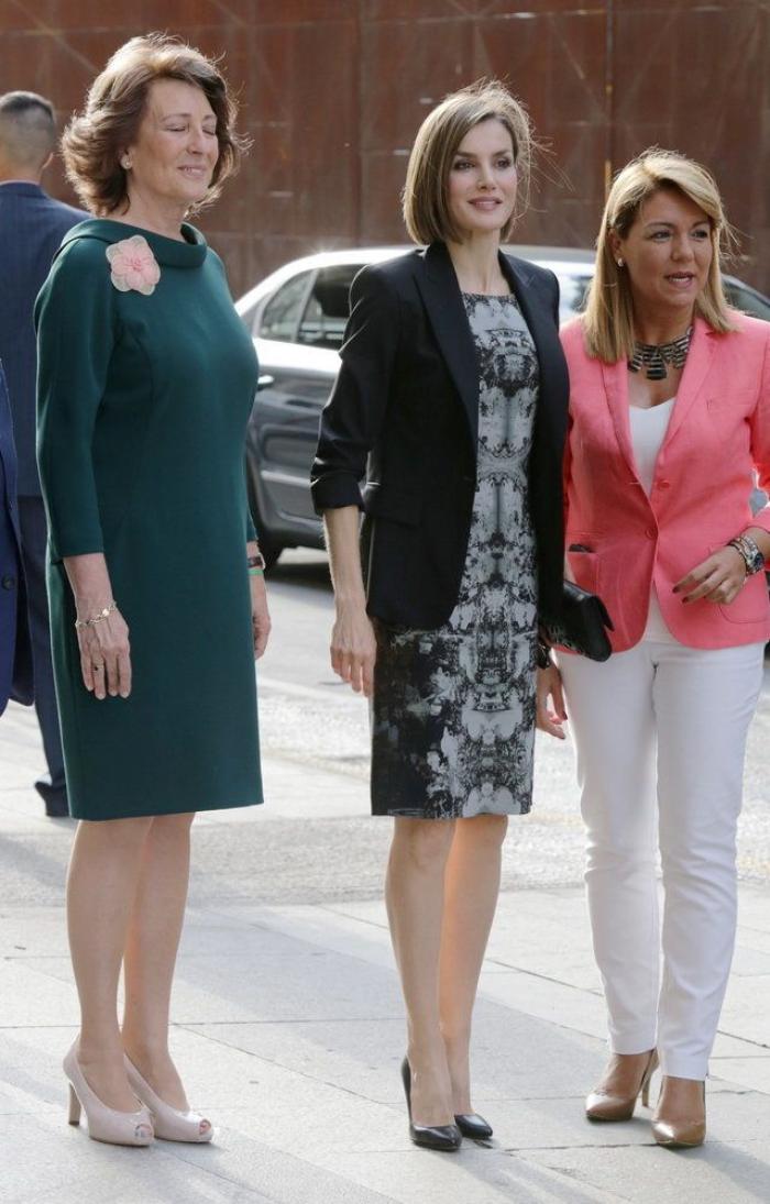 La felicitación navideña de los Reyes revela qué tienen en común Letizia y Leonor