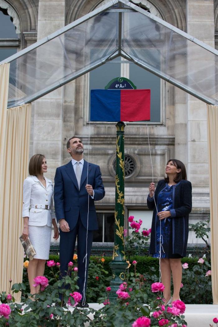 La felicitación navideña de los Reyes revela qué tienen en común Letizia y Leonor