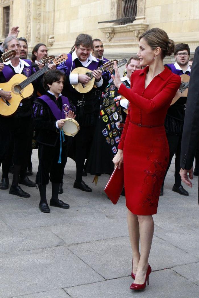 La felicitación navideña de los Reyes revela qué tienen en común Letizia y Leonor