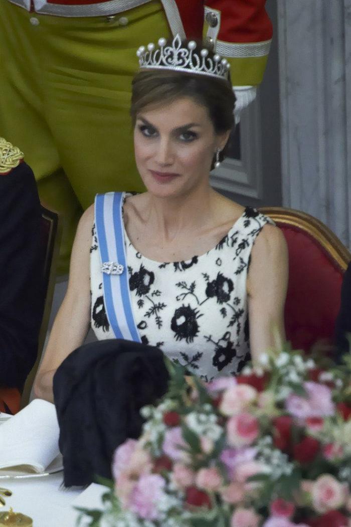 La felicitación navideña de los Reyes revela qué tienen en común Letizia y Leonor