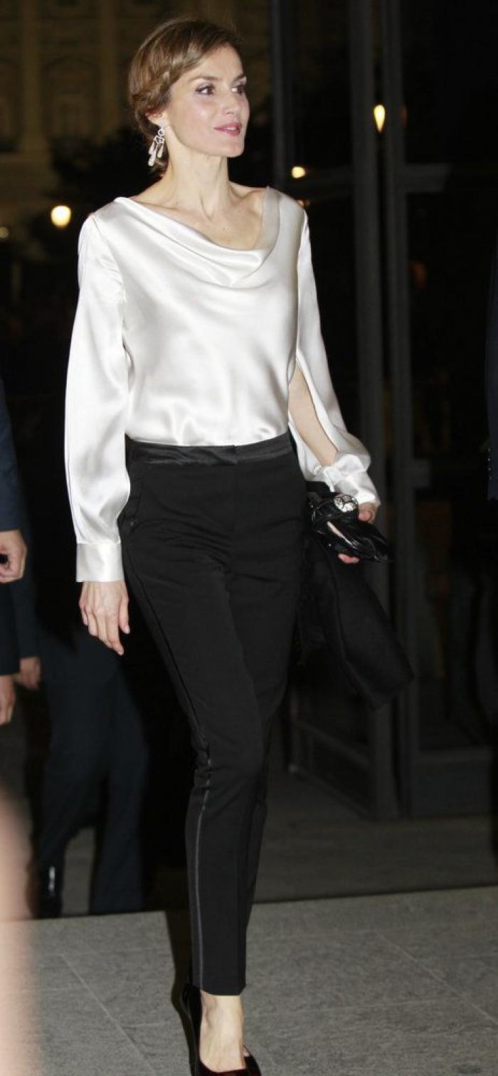 La felicitación navideña de los Reyes revela qué tienen en común Letizia y Leonor