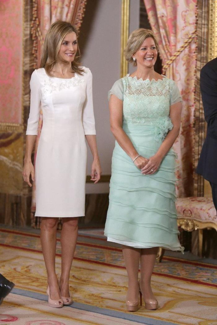 La felicitación navideña de los Reyes revela qué tienen en común Letizia y Leonor