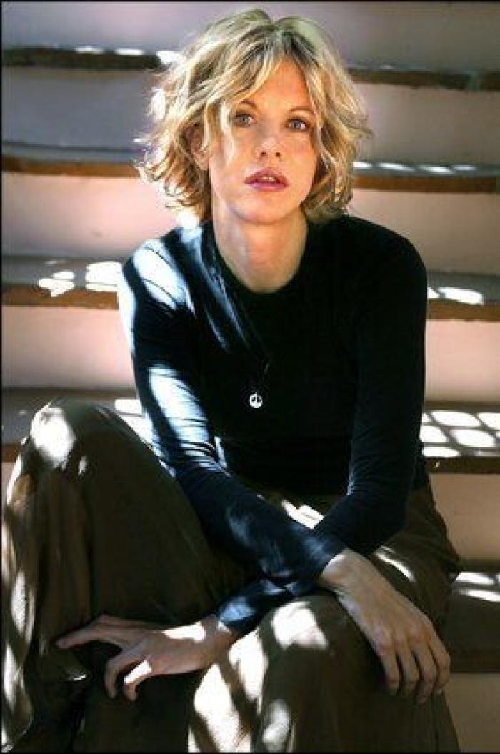 Meg Ryan cambia de cara: la actriz aparece con nuevo rostro en la Semana de la Moda de París