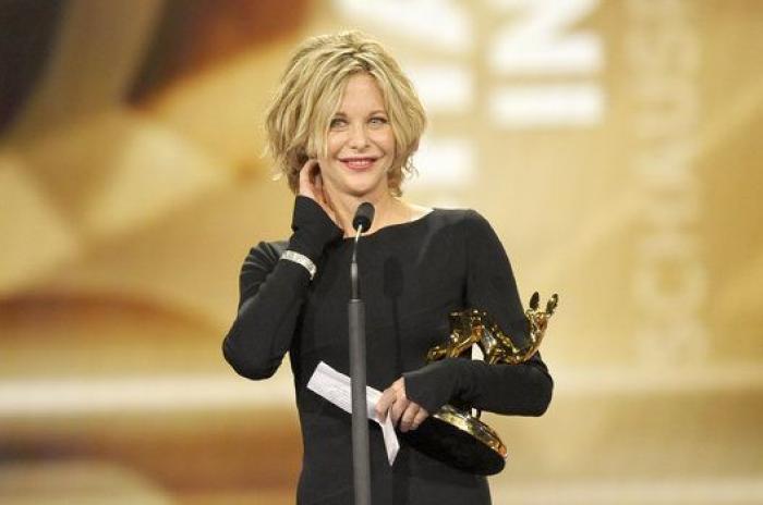 Meg Ryan cambia de cara: la actriz aparece con nuevo rostro en la Semana de la Moda de París