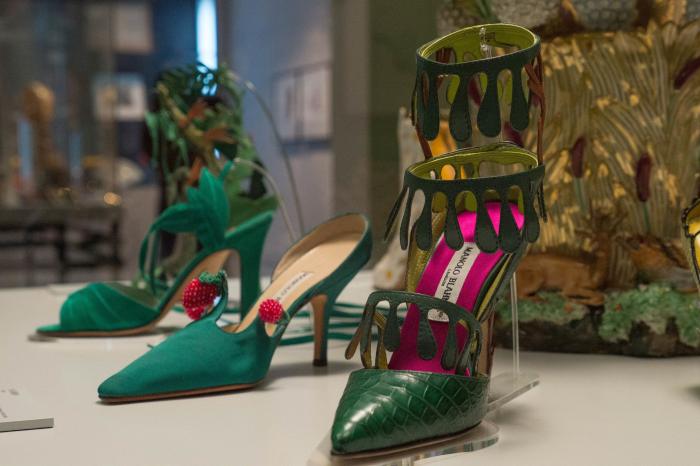 Los 212 zapatos que pisan fuerte en la exposición de Manolo Blahnik en Madrid