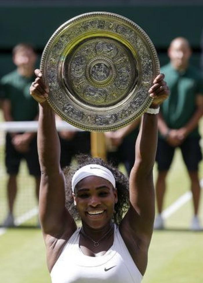 Serena reina de nuevo Wimbledon y aparta a Garbiñe de su primer Grand Slam