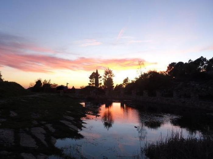 La foto del espectacular amanecer en un pueblo de Teruel que sólo se ve dos veces al año