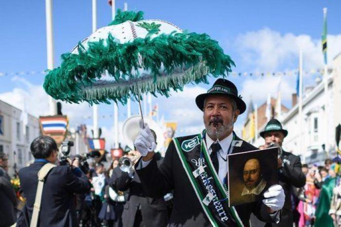 Maggie O’Farrell: "Emociona leer a Shakespeare sabiendo que su hijo muerto le inspiró 'Hamlet"