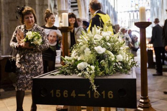 Maggie O’Farrell: "Emociona leer a Shakespeare sabiendo que su hijo muerto le inspiró 'Hamlet"