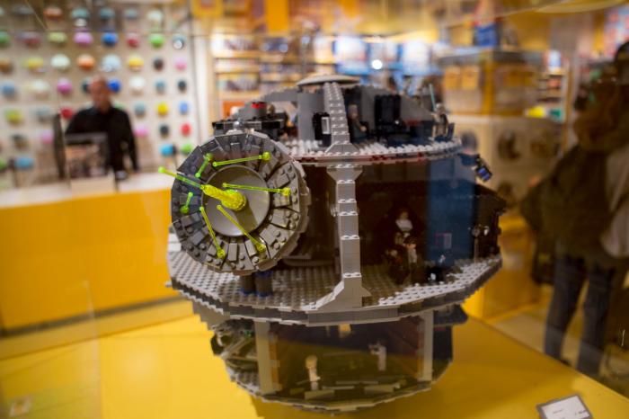 Esto es lo que te encontrarás si visitas la tienda de Lego en Madrid