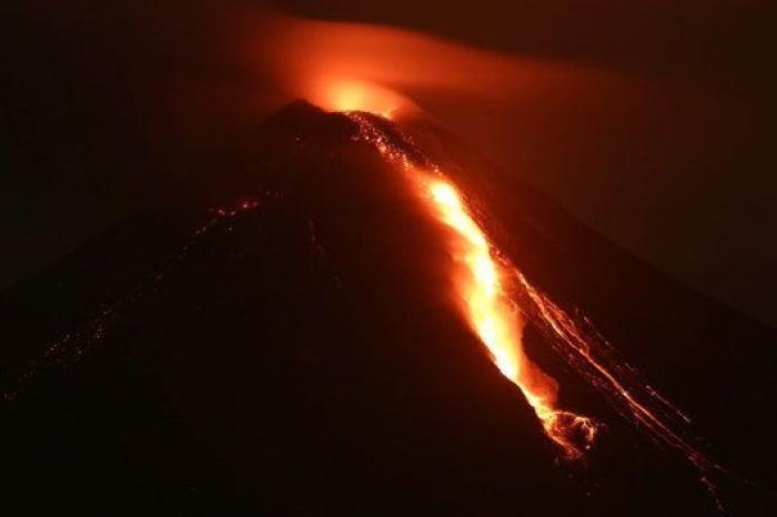 Mira las espectaculares fotos de la erupción del volcán Colima